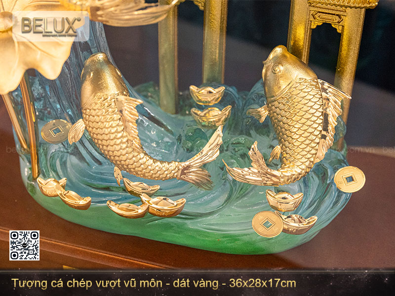 Tượng cá chép vượt vũ môn dát vàng 24k cao 36cm&nbsp;